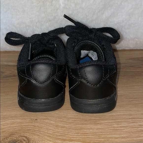 K-Swiss Kids Black Sneakers - Picture 4 of 7